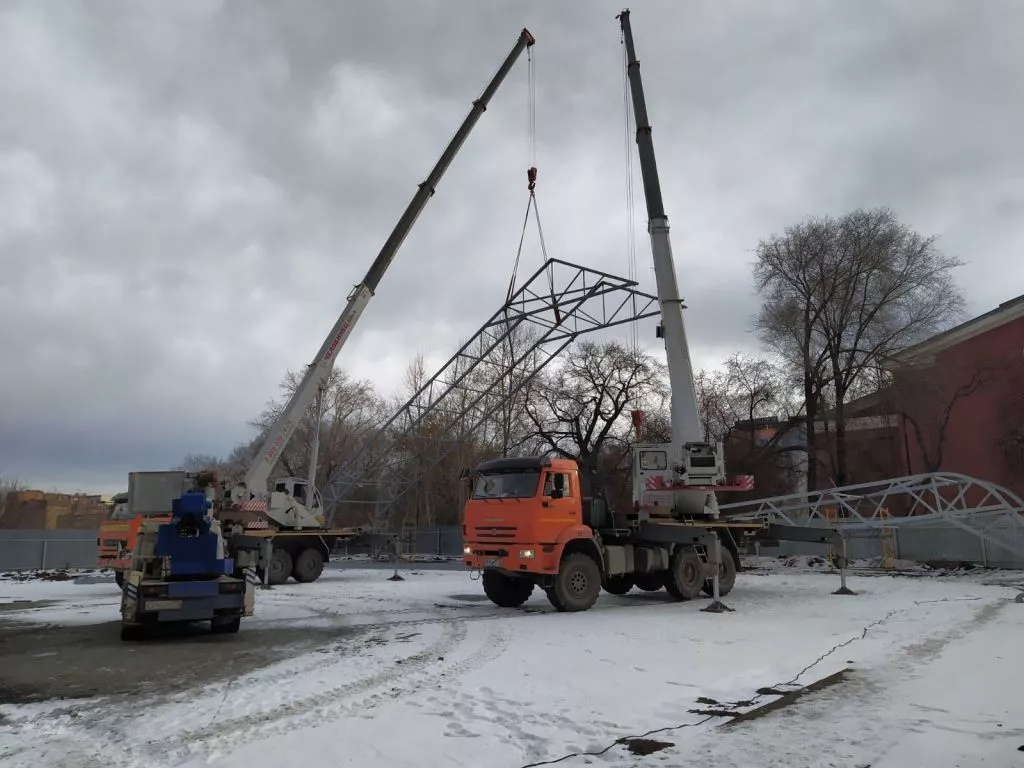 Подрядчик остановил работы на крытом хоккейном корте в Копейске