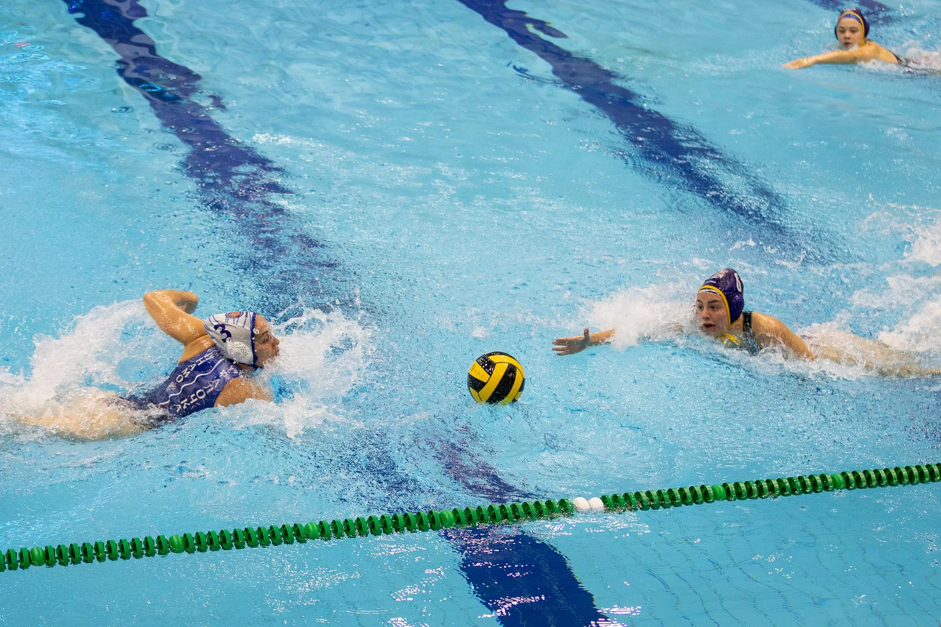 Молодежь «Уралочки» возглавила ватерпольное Первенство России