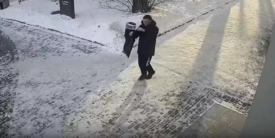 Разыскивается подозреваемый в жестоком убийстве в магазине игрушек