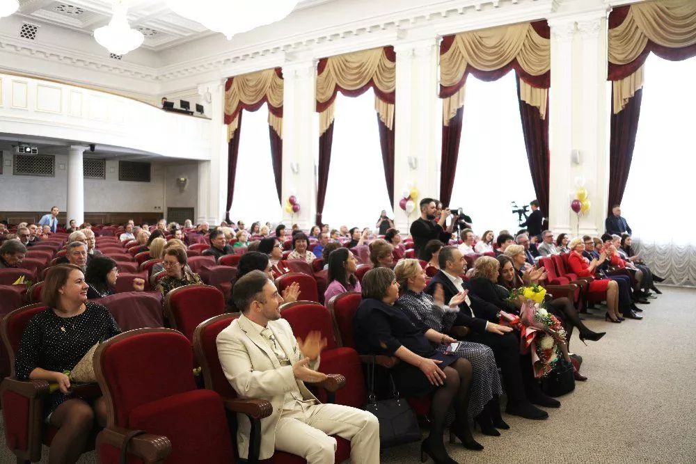 В день работника культуры вручили премии деятелям культуры и искусства