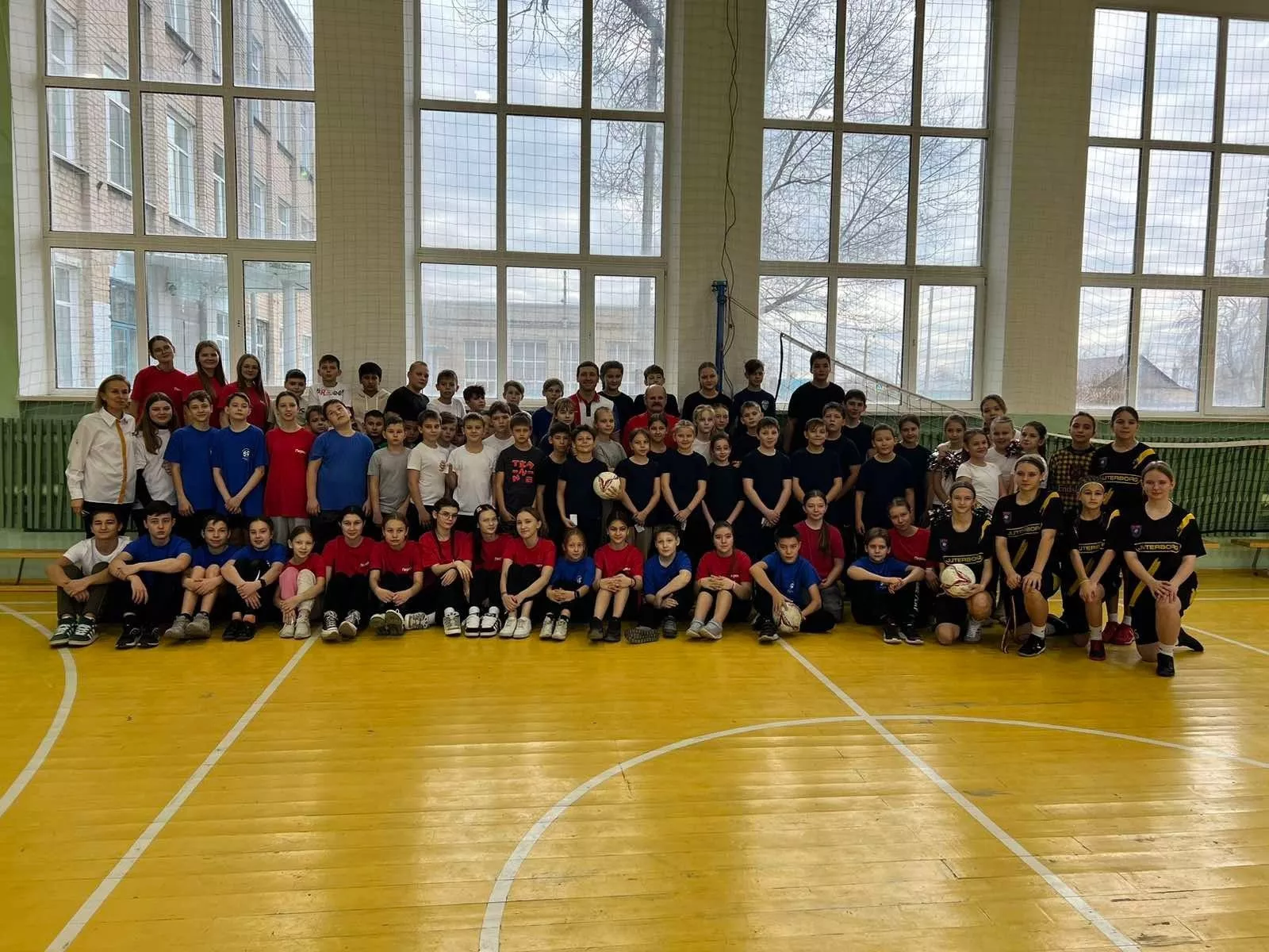 В Копейске прошло открытие футбольного турнира по пенальти