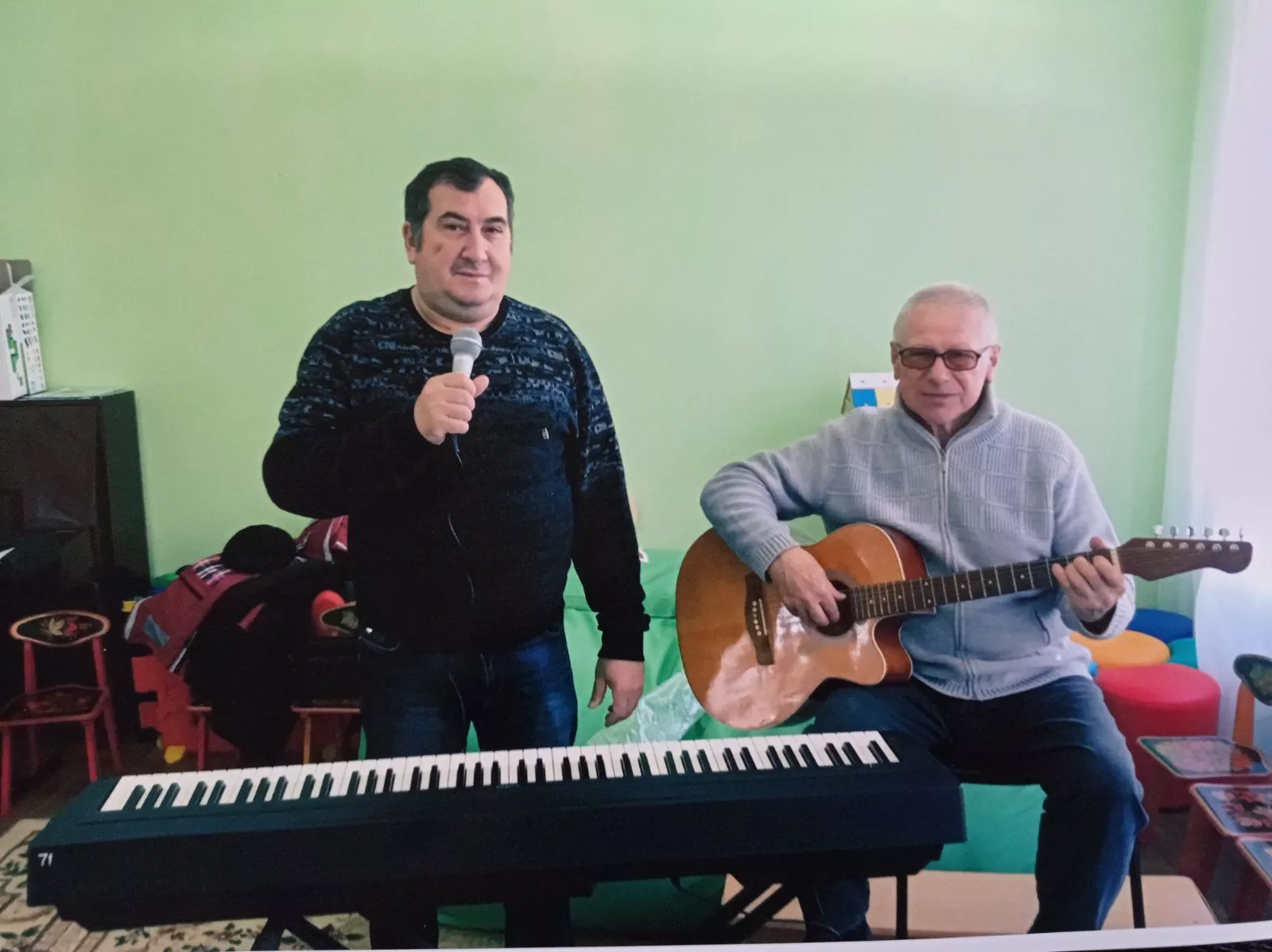 Копейчане Сергей Пашкульскй и Василий Панков отмечают пять лет совместного творчества