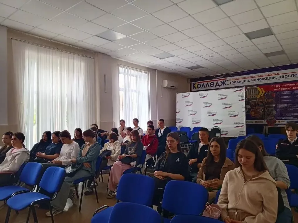 В Копейске проводят просветительскую кампанию для молодёжи по безопасности на дорогах