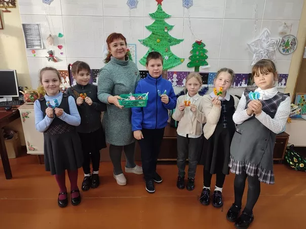 Творчество детей и педагогов: от праздника благодарности родителям до Подков на счастье.