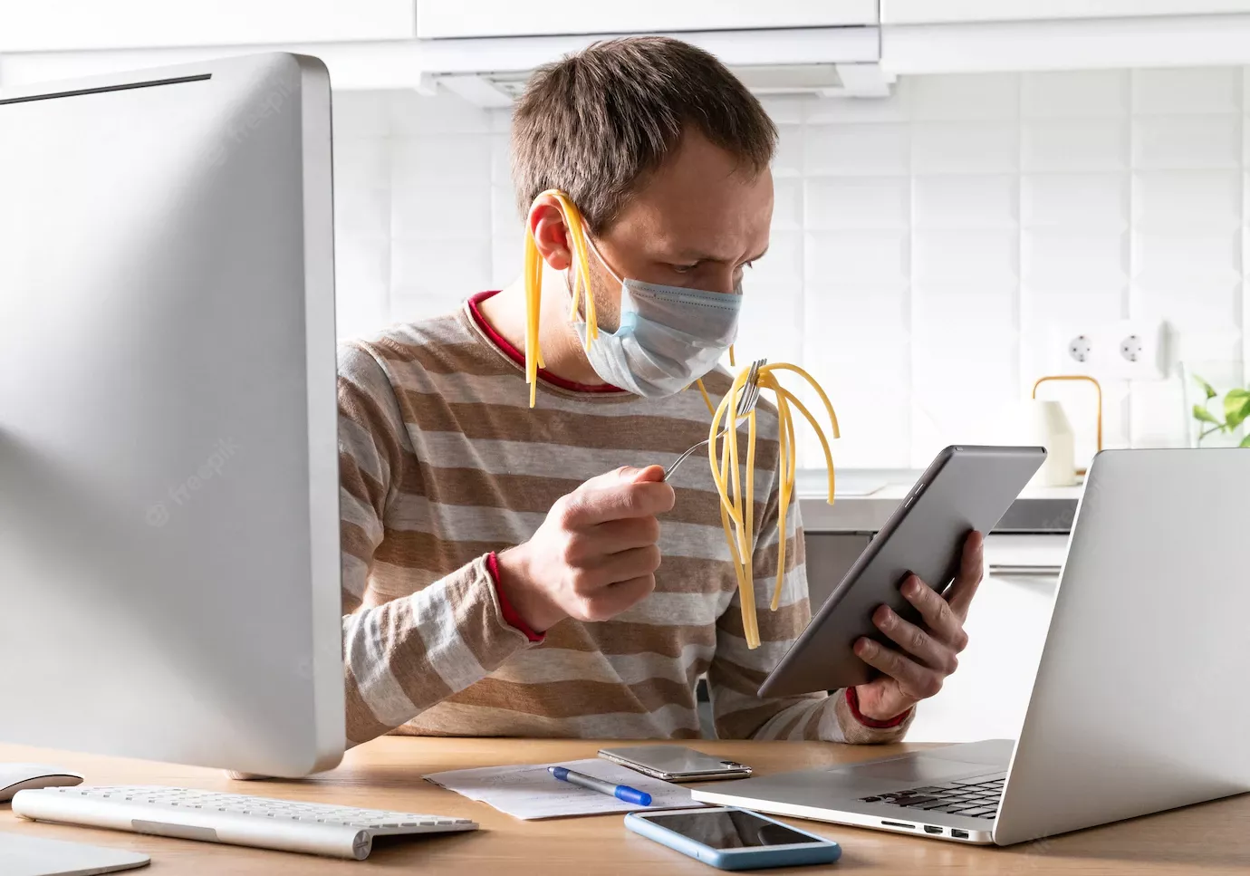 Эпидемия холеры стала самым популярным фейком России по данным сервиса «Лапша»