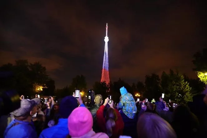 Челябинский ОРТПЦ запустит на телебашне иллюминацию в виде муаровой ленты