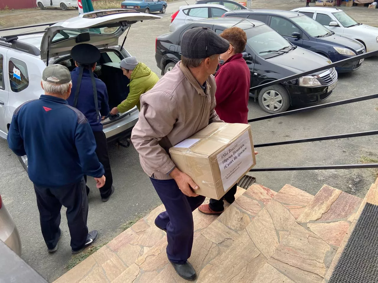 Жители Усть-Багаряка всем поселением собрали гуманитарную помощь для солдат