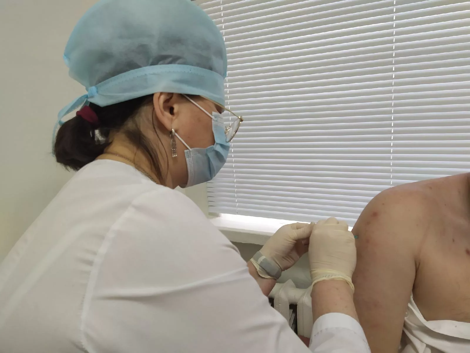 К 20 сентября в России могут начать вакцинировать от коронавируса детей