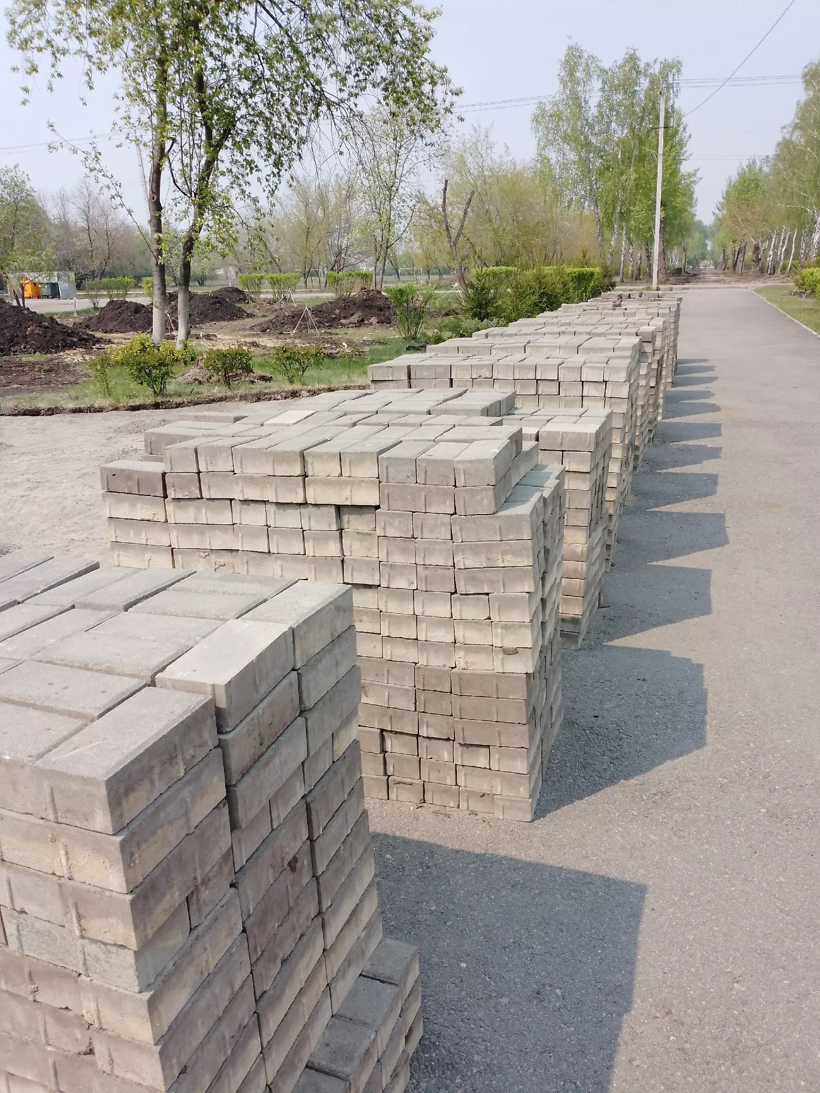 Работы на объекте благоустройства в поселке Вахрушево должны закончить ко Дню города