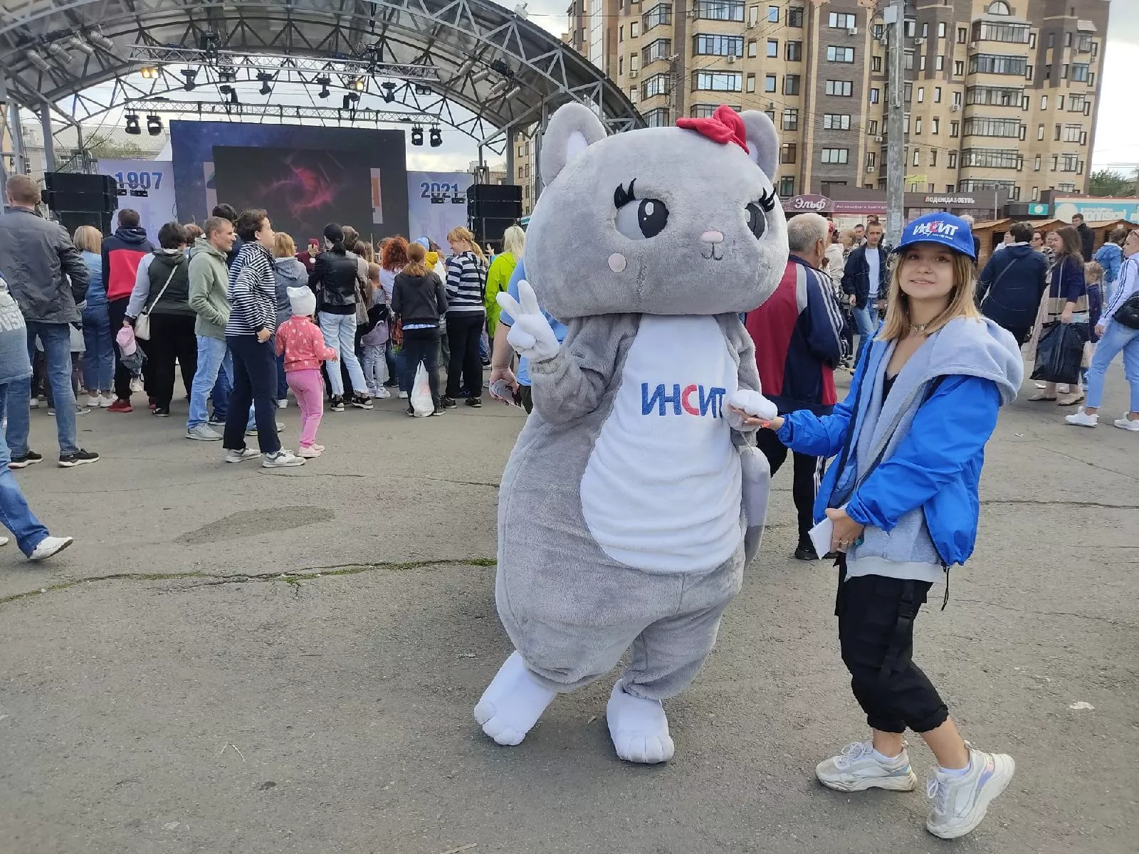 Празднование Дня города в Копейске идет на малой сцене