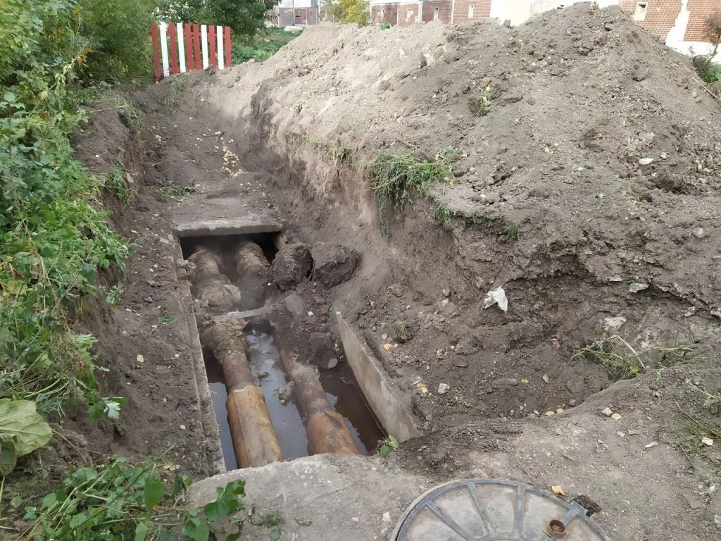 Из-за аварии на теплосетях в поселке Горняк отключили горячую воду
