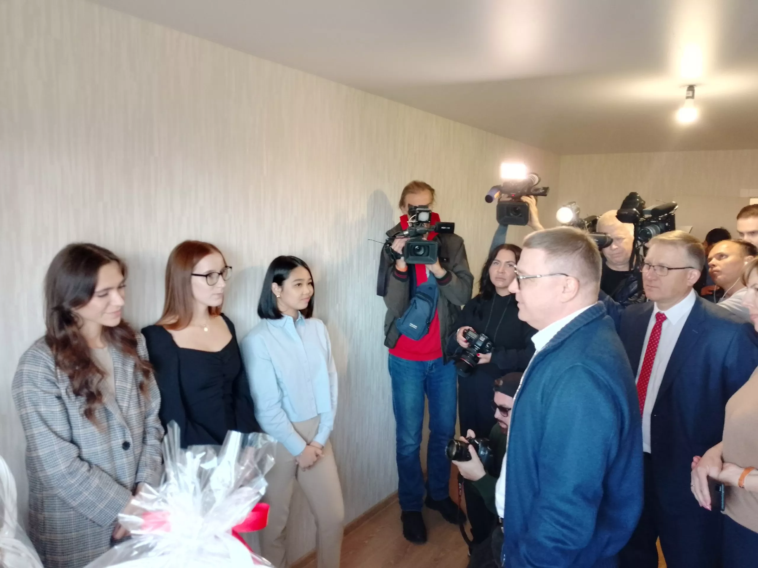 В Челябинской области средний возраст учителей и врачей 45-47 лет