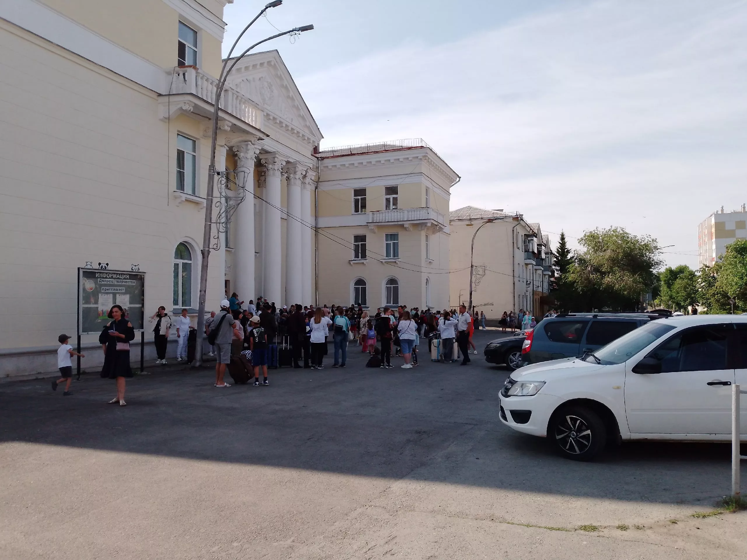 Заезд второй смены в летний оздоровительный лагерь 