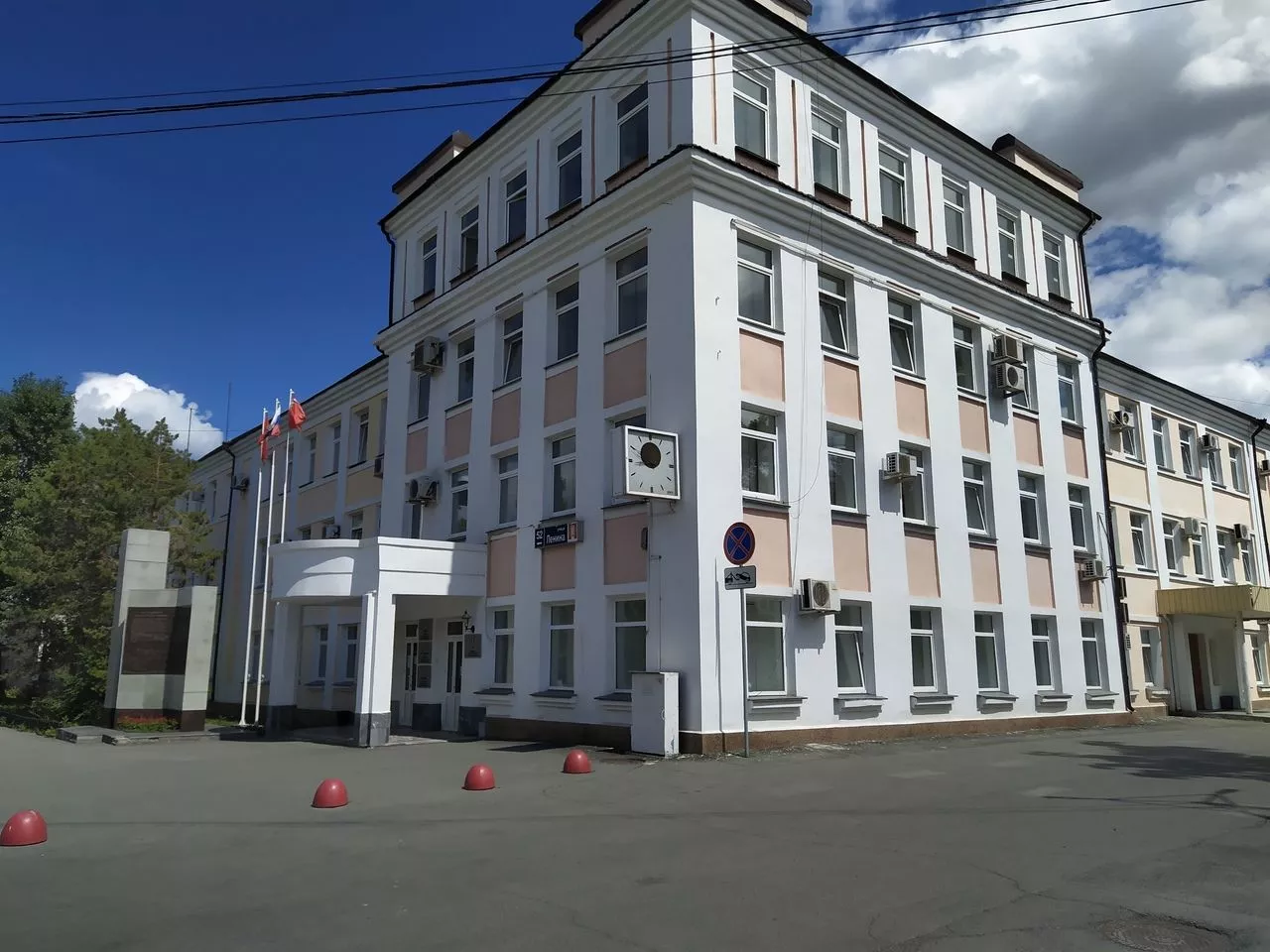 В копейской администрации представили нового начальника управления