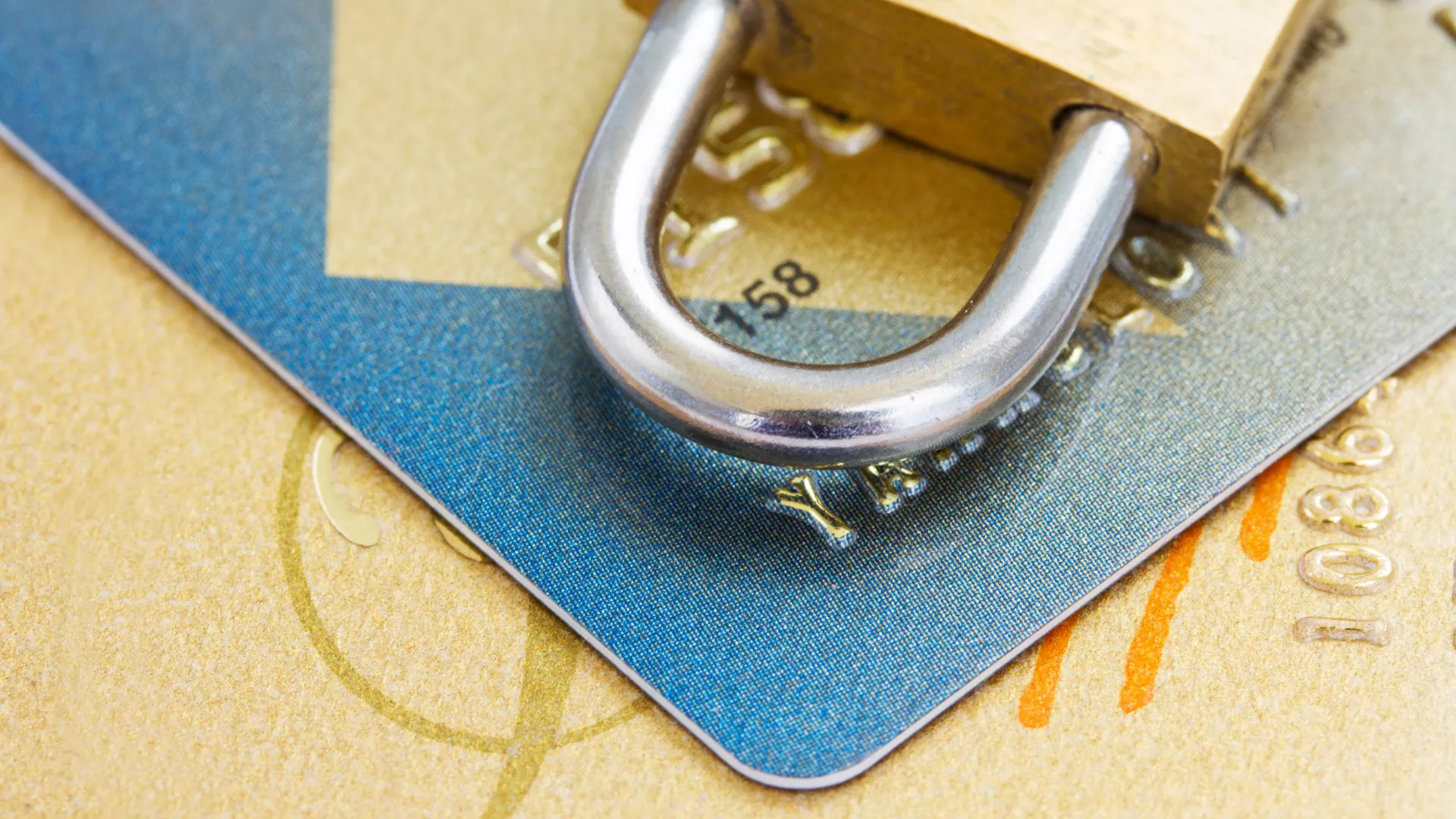 В Отделе МВД России по городу Копейску возбуждено уголовное дело по факту кражи денежных средств