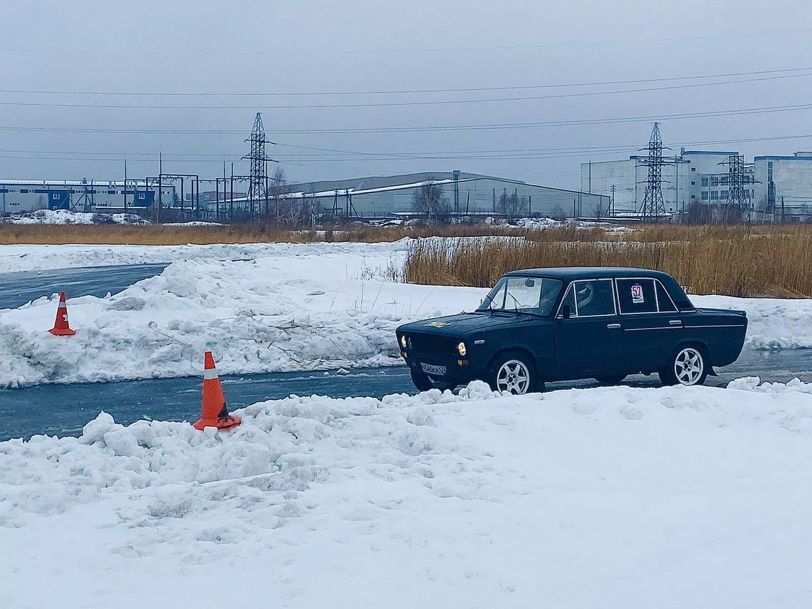 В Копейске состоялись гонки на льду