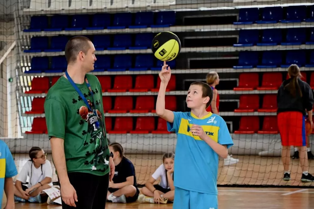 В Копейском ФОКе баскетбол мини, а страсти макси