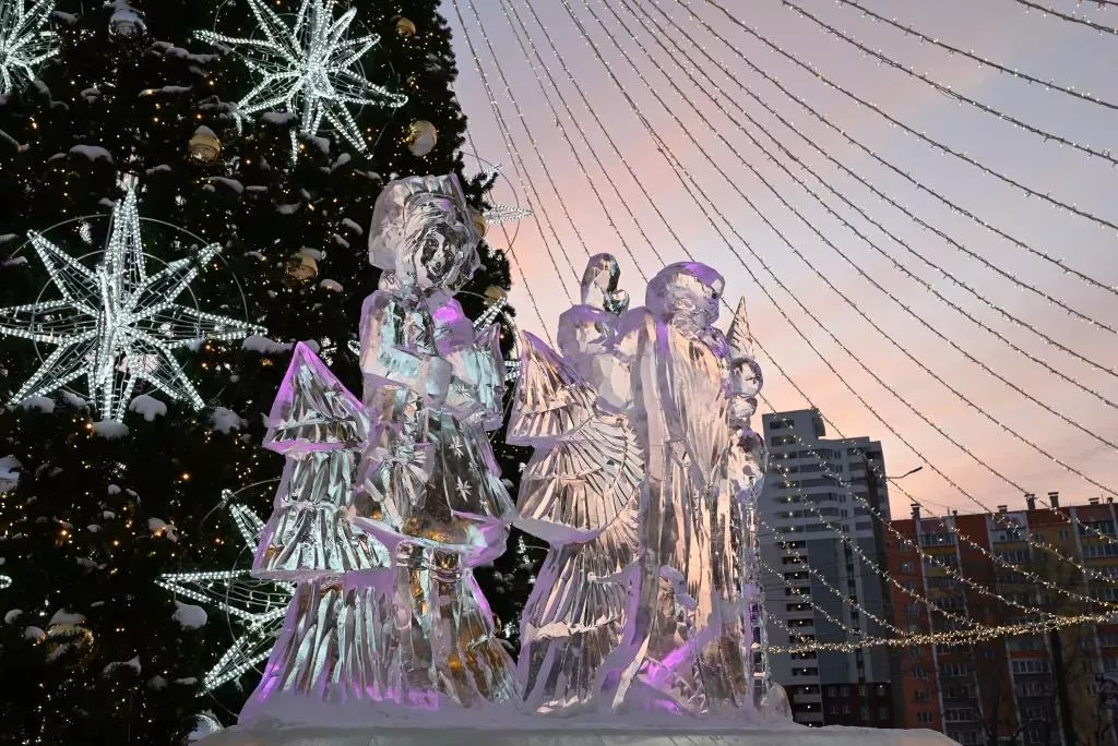 В Копейске началась подготовка к установке традиционного ледового городка