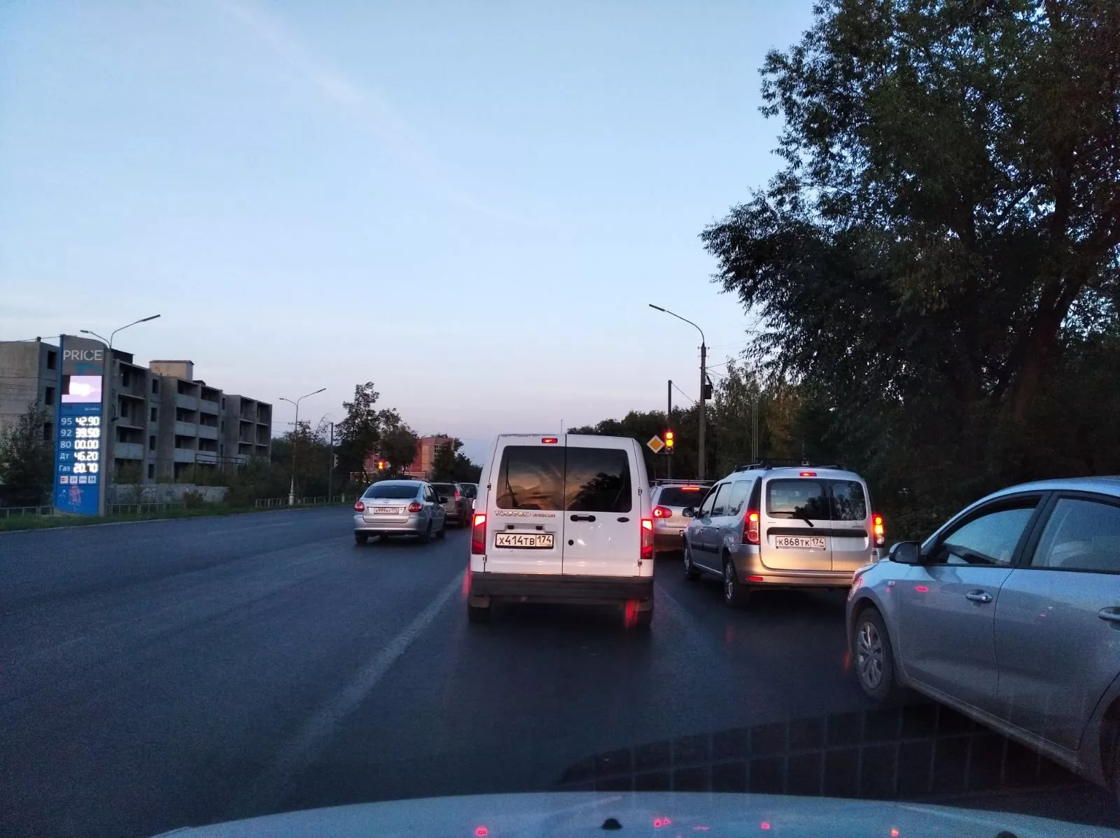 В Копейске заработал новый светофор