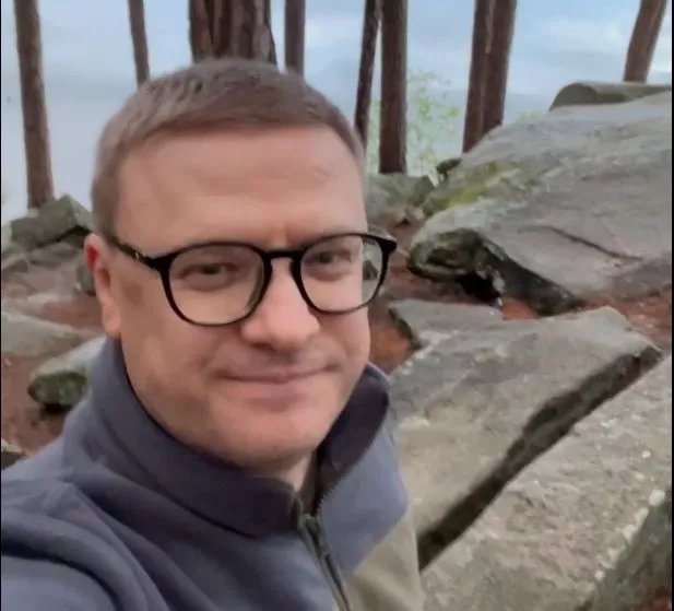 Текслер поздравил южноуральцев с Днем России