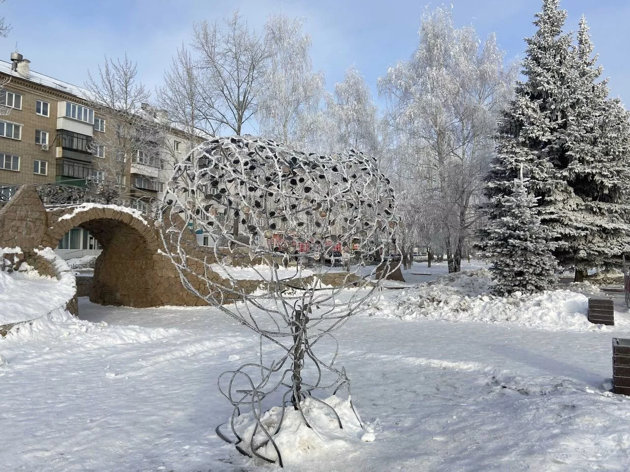 Ради влюбленных сотрудники копейского ЗАГС вышли на работу в выходной