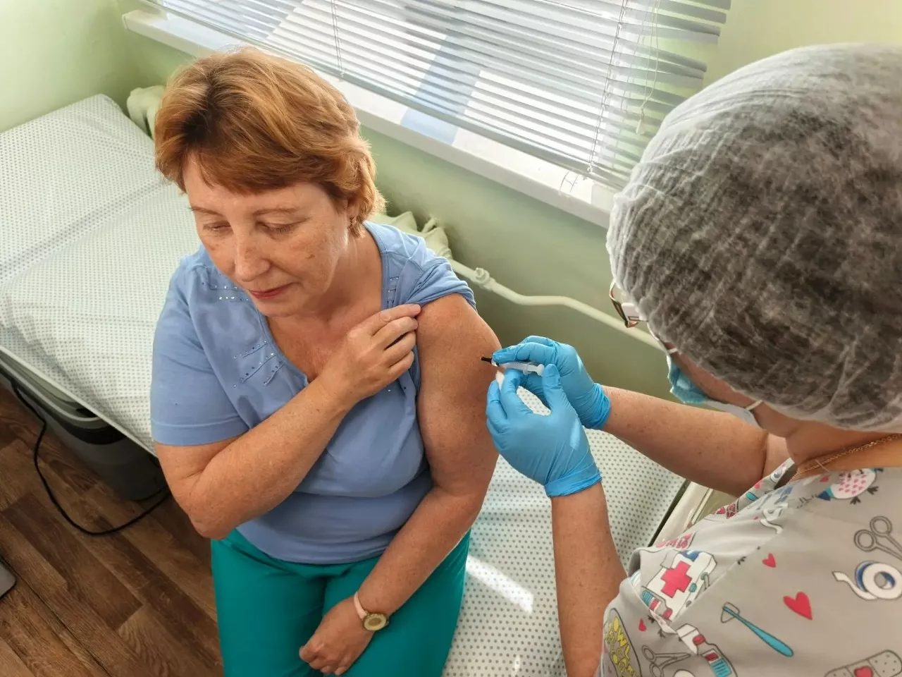  В Копейске продолжают вакцинироваться от гриппа