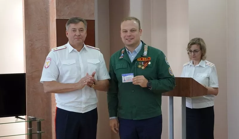 Начальник Главка Михаил Скоков вручил удостоверения членам Общественного совета при ГУ МВД области нового созыва