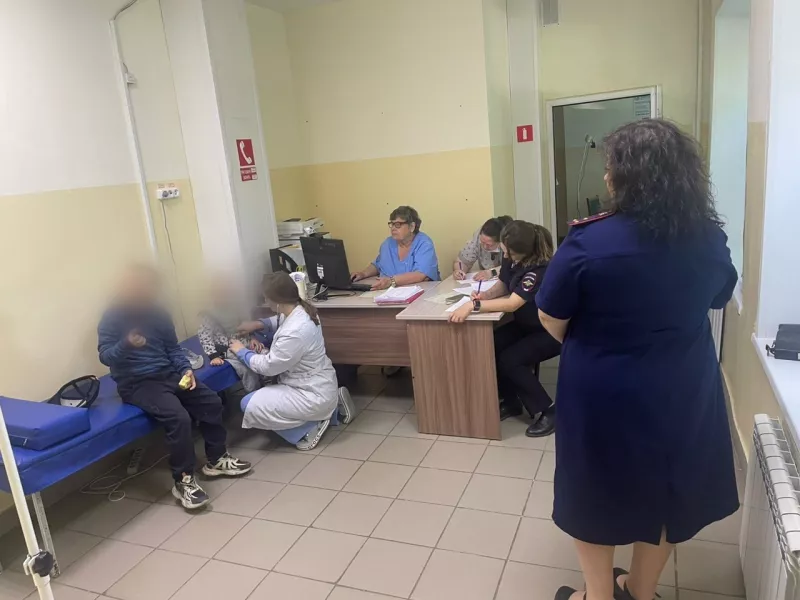 Полицейские Копейска защитили детей от неблагополучной матери