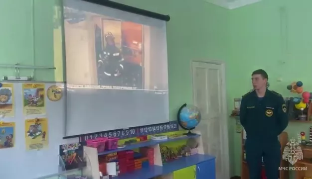 В Копейске пожарные провели урок безопасности