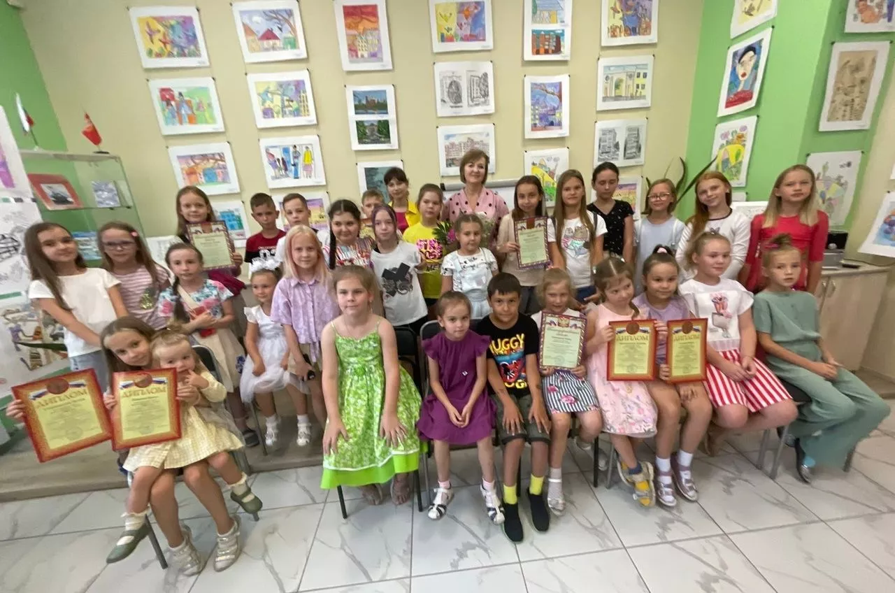 В библиотеке Копейска открылась выставка в честь юбилея города