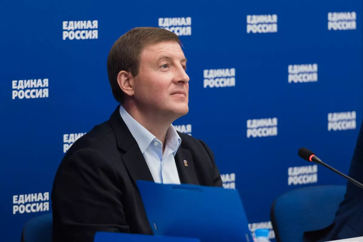 «Единая Россия» организует праздники для детей и поздравит военнослужащих