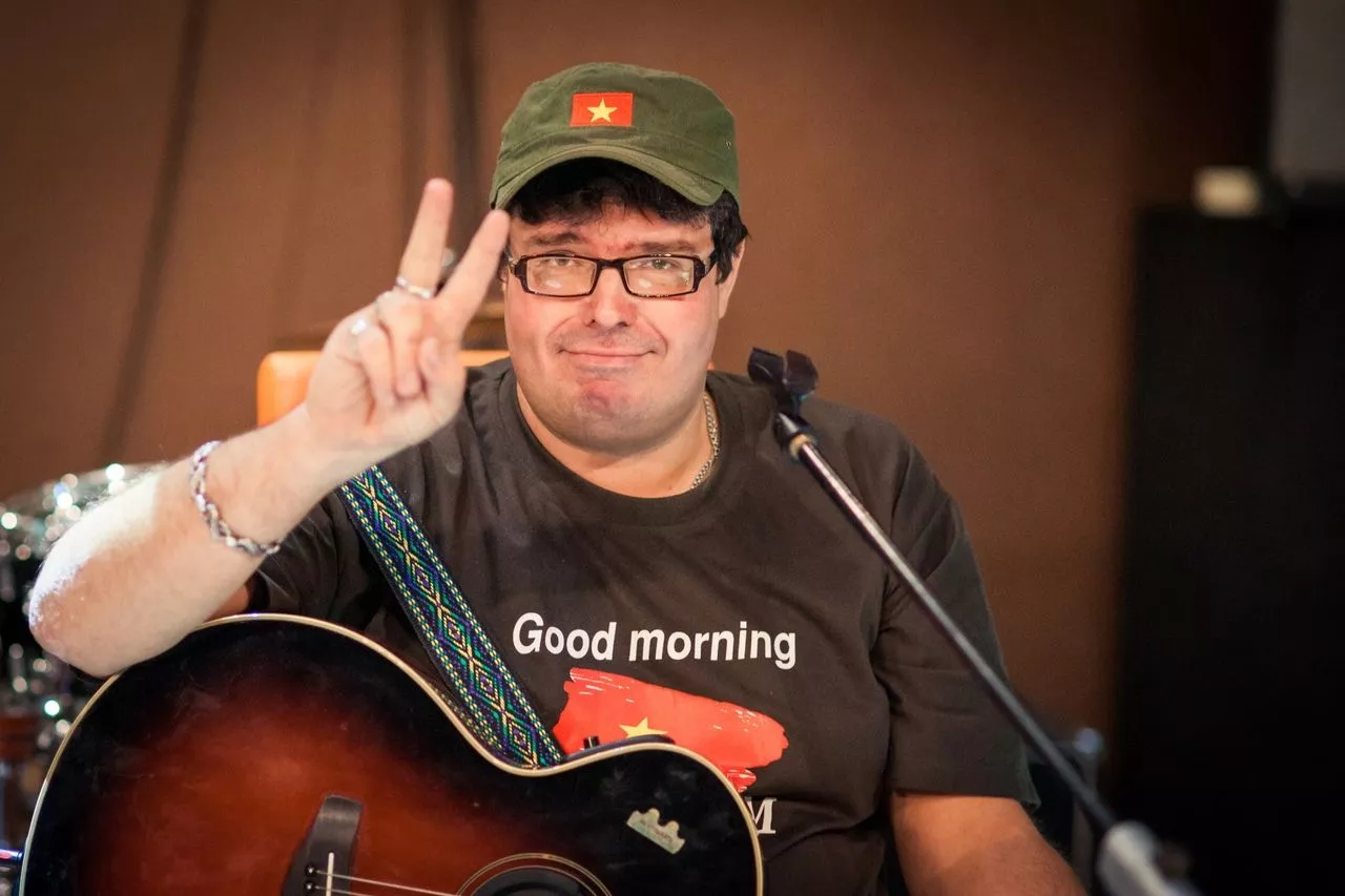 В Челябинске известный музыкант Гарри Ананасов проведёт концерт-презентацию нового альбома