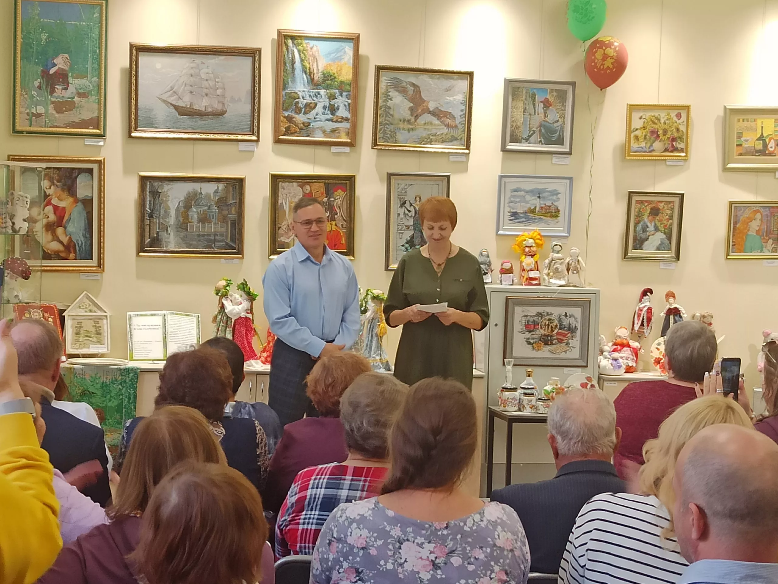 В Копейске открылась выставка «Рукотворное чудо-2023»