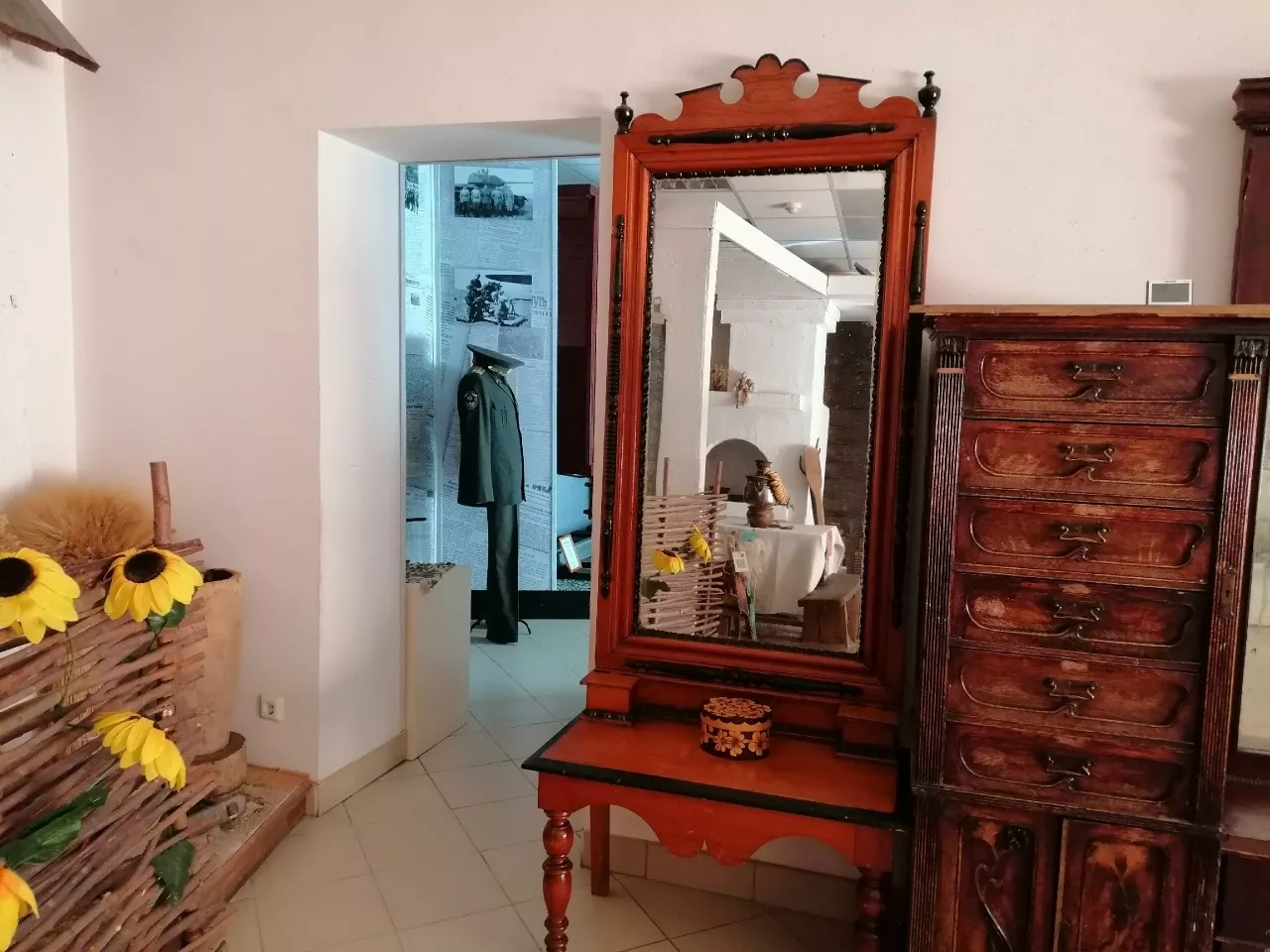 Тайны старинного трюмо