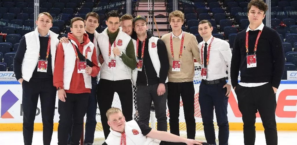 В Челябинске стартовал набор волонтеров на Фонбет Неделю Звезд Хоккея 2022