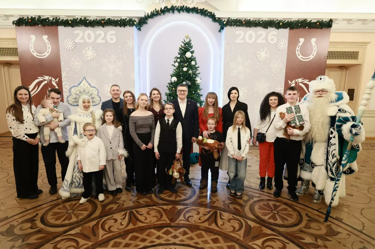 Алексей Текслер исполнил детские мечты в рамках благотворительных акций