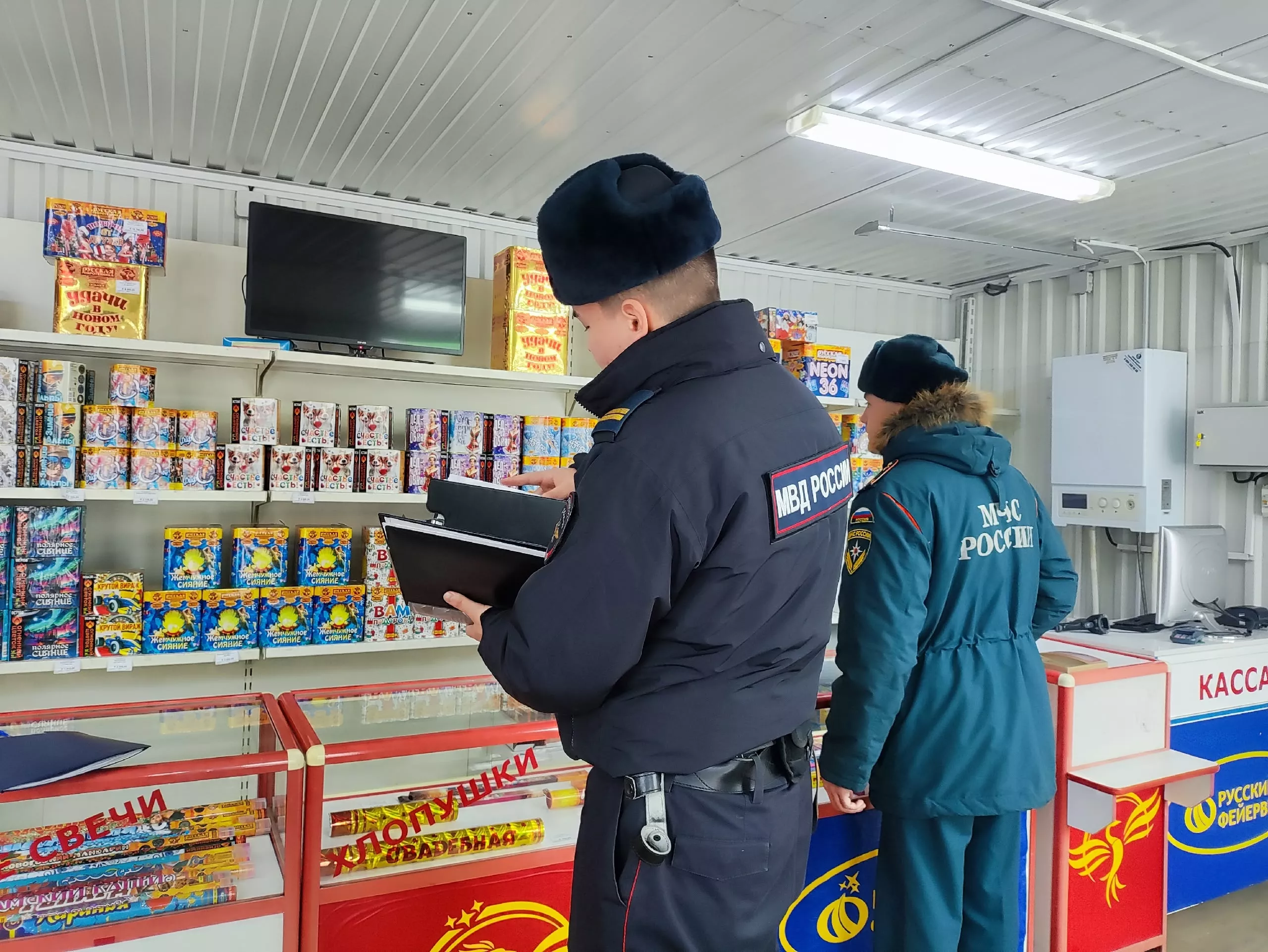 Копейские полицейские держат на контроле продажу пиротехники