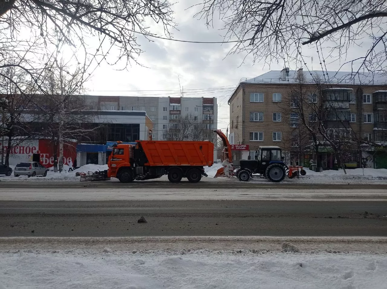 Глава Копейска раскритиковал темпы уборки снега городскими службами