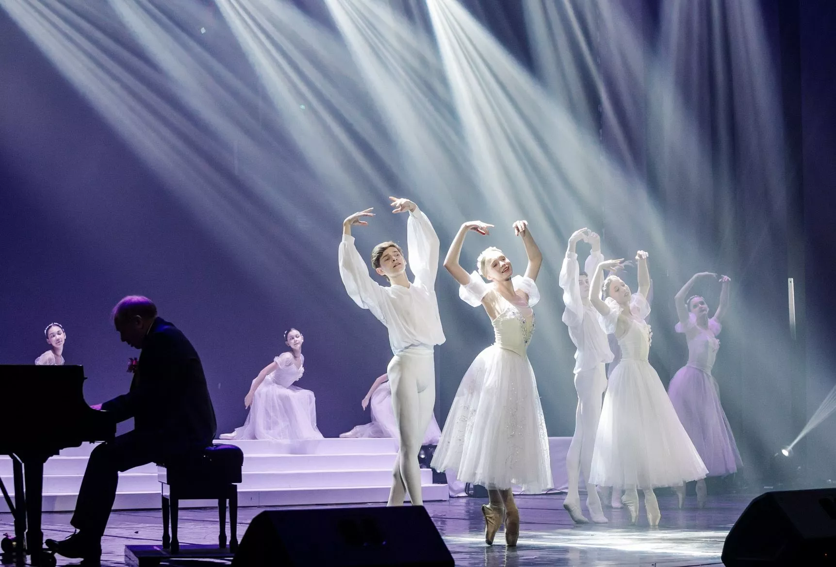 15 творческих театральных коллективов поборются за поездку в Москву на финал фестиваля «Страна-Театр-Школа»