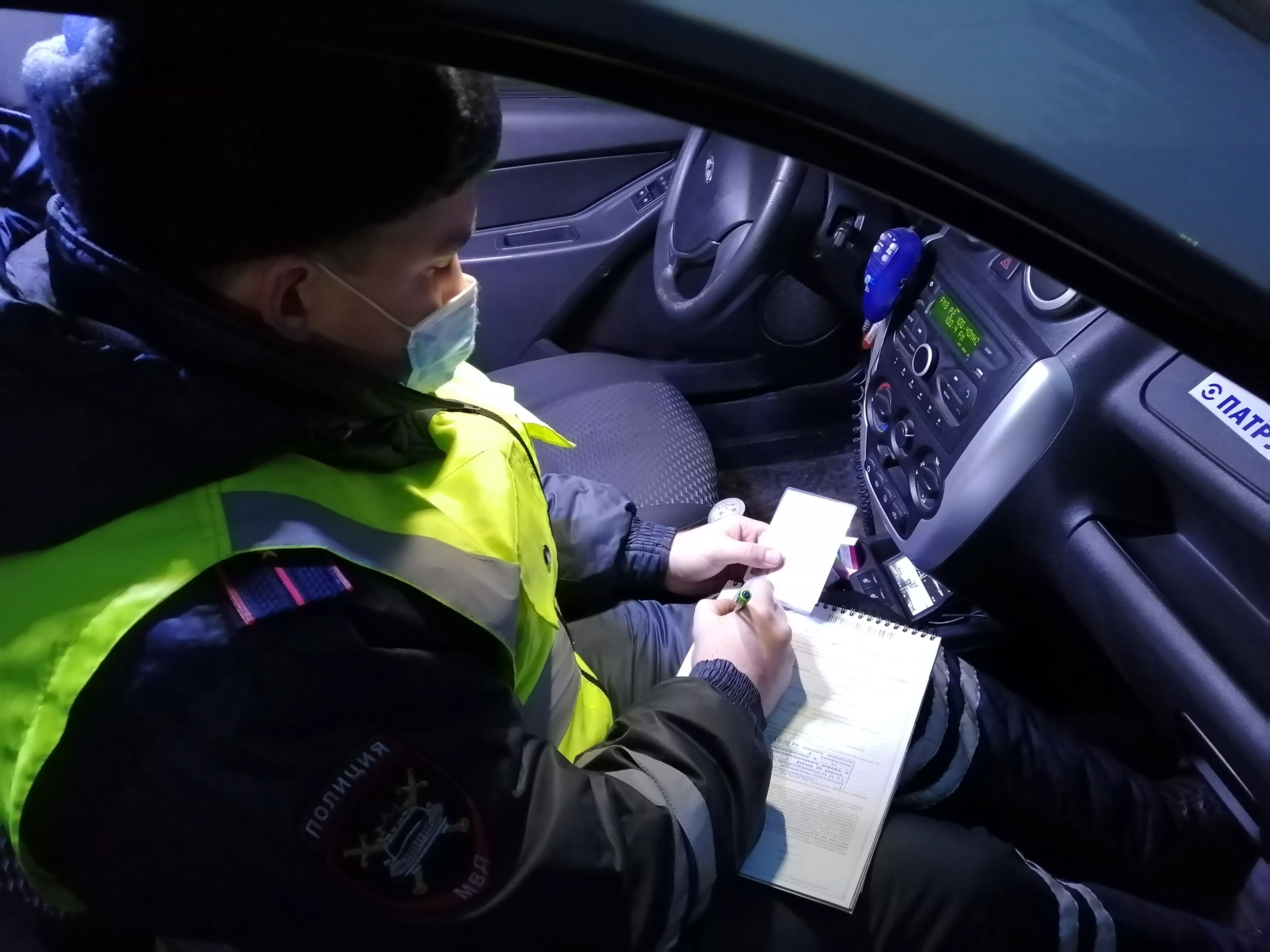 Сотрудники ДПС выявили нарушения правил перевозки детей