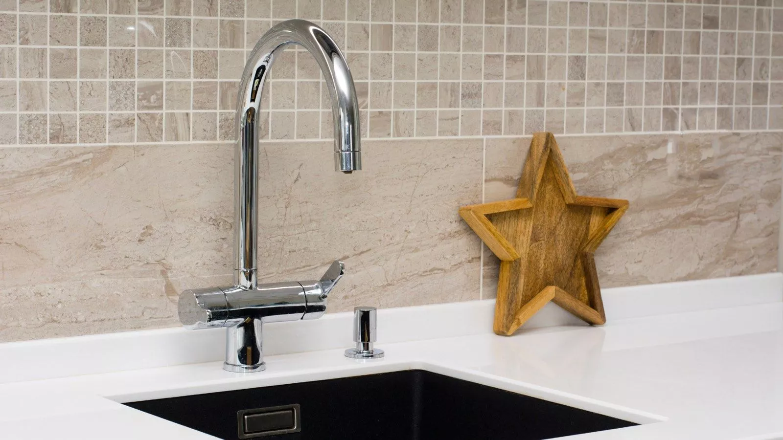 Завтра, 9 июня, в детсаду и жилых домах на проспекте Победы в Копейске отключат горячее водоснабжение