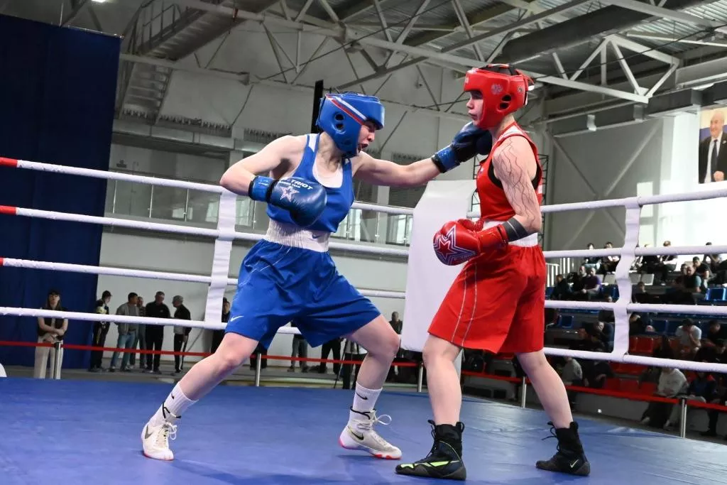 Лучшие боксёры страны в Копейске