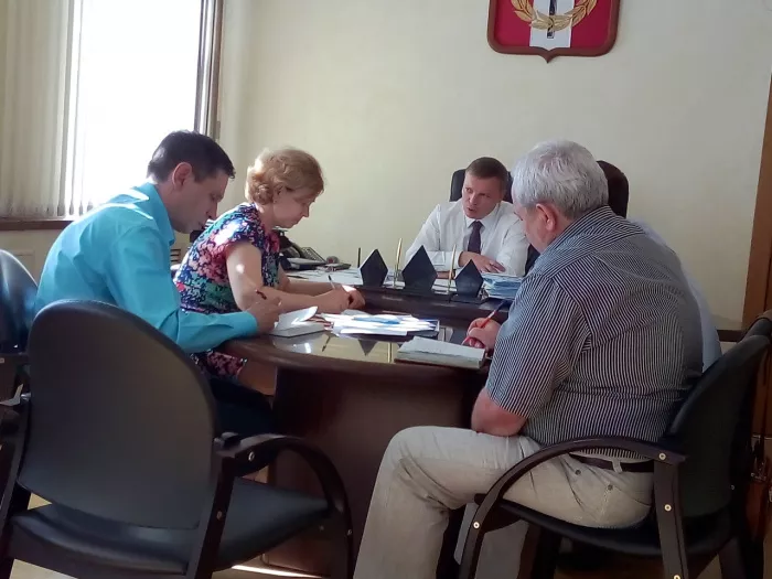 Журналист «Копейского рабочего» побывал на «Прямом телефоне» главы Копейска 