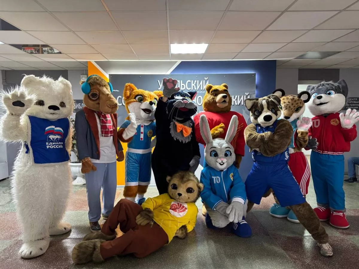 В Челябинске прошёл первый образовательный фестиваль ростовых кукол «Маскотология»