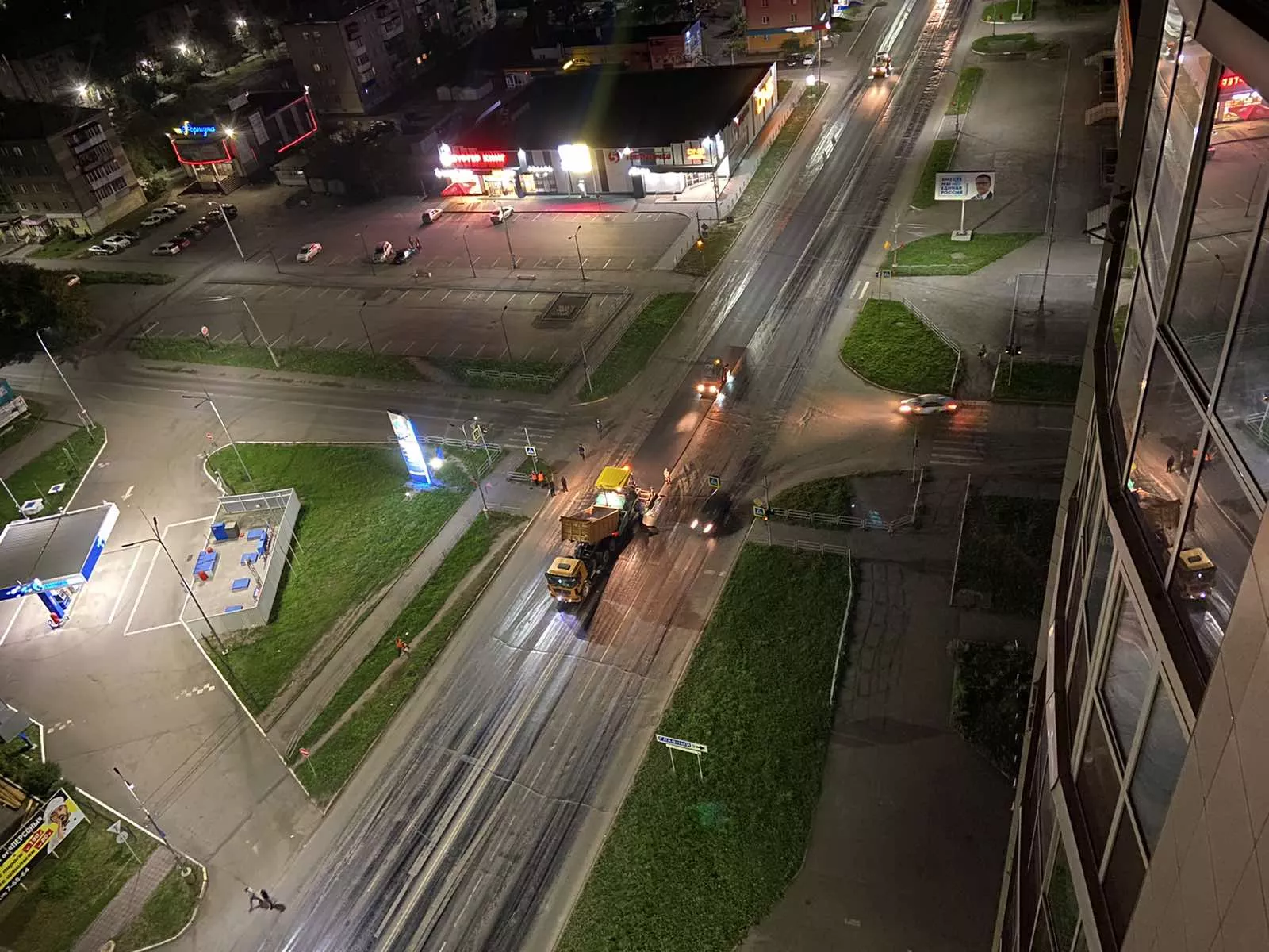 Проспект Победы ремонтируют круглосуточно