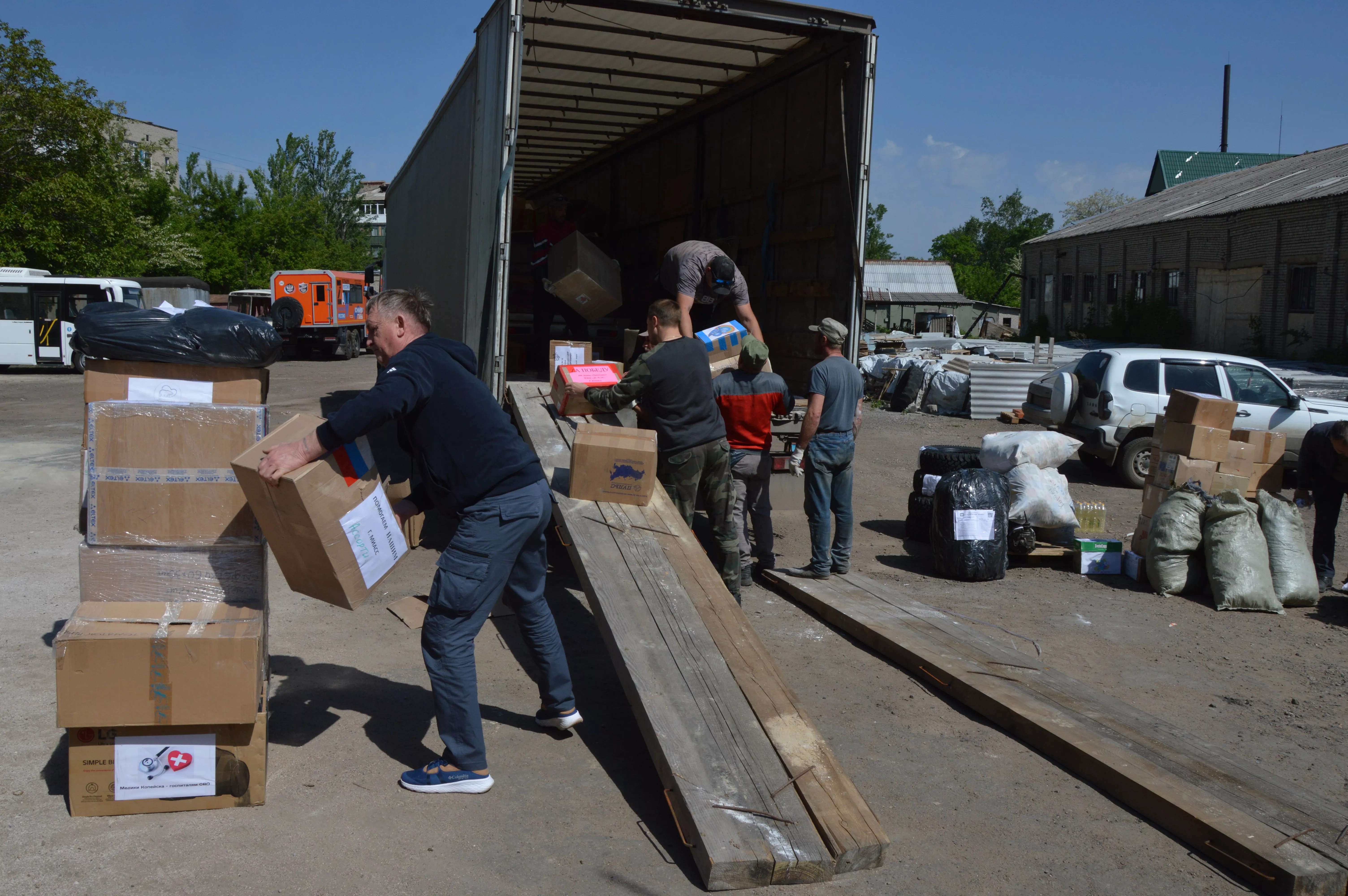 Копейчане доставляют гуманитарную помощь в ДНР и ЛНР