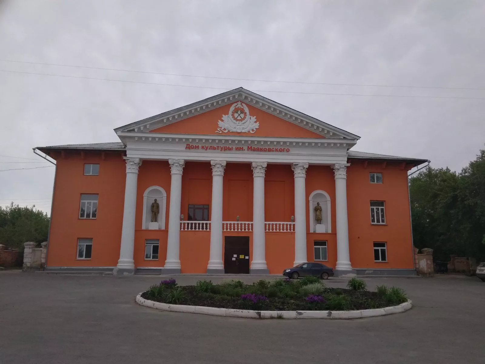 Глава Копейска встретился с жителями Старокамышинска по поводу перебоев с водой