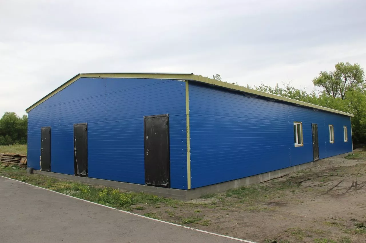 У спортсменов на «Химике» появятся раздевалка и душ