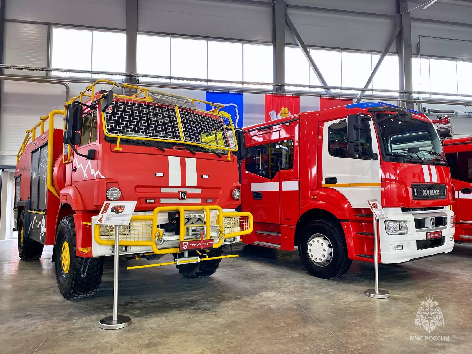 Спасатели в Миассе осмотрели новую спецтехнику для ЧС