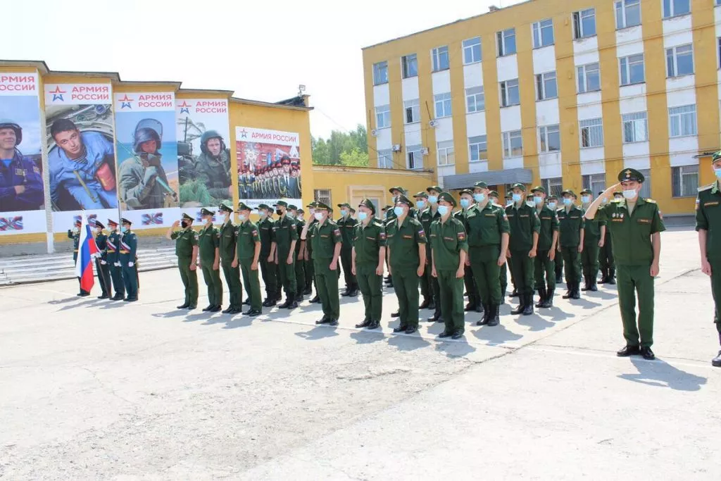 Первый эшелон с южноуральскими новобранцами весеннего призыва отправился на военную службу